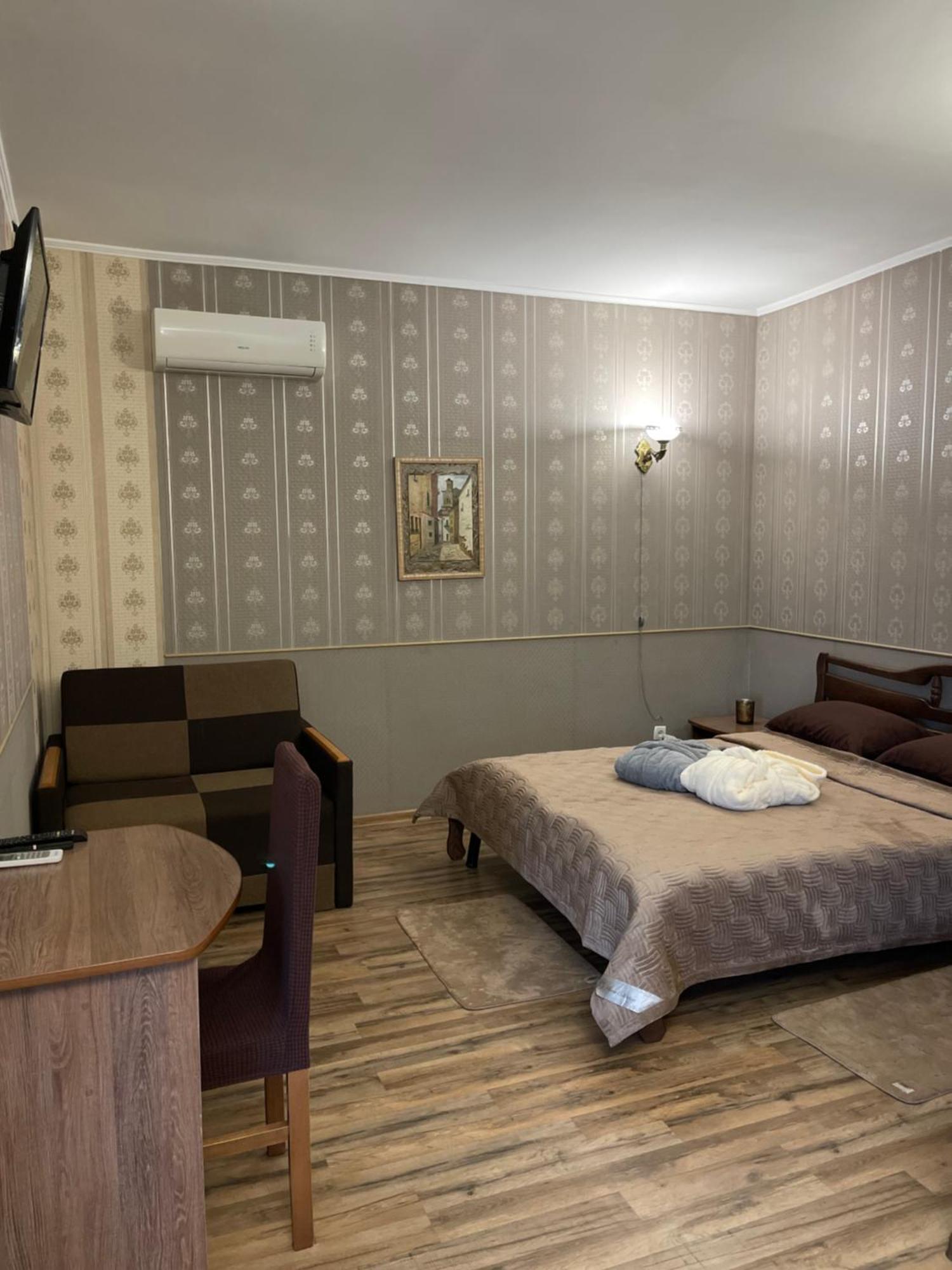 Best House Lutsk Ngoại thất bức ảnh